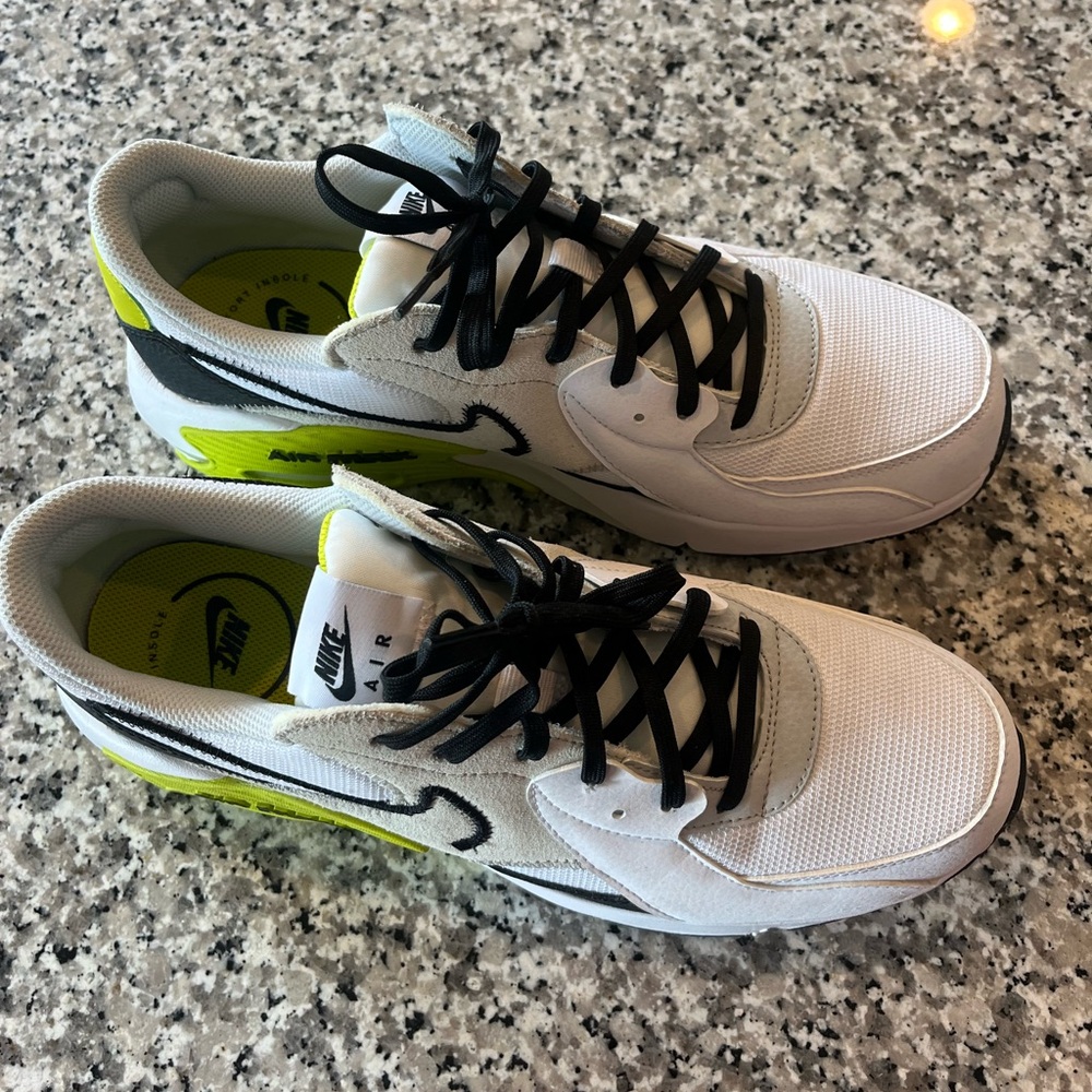 Nike AirMax Excee.